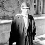 Stephen Hawking Kimdir? Hayatı, Kitapları, Ölümü