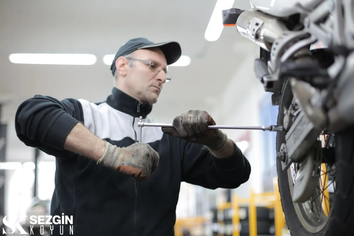 Kotter'in 8 Adımlı Örgütsel Değişim Yönetim Modeli