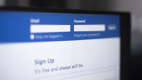 Facebook ‘istemeden’ 1,5 milyon kişinin rehberini kaydetti