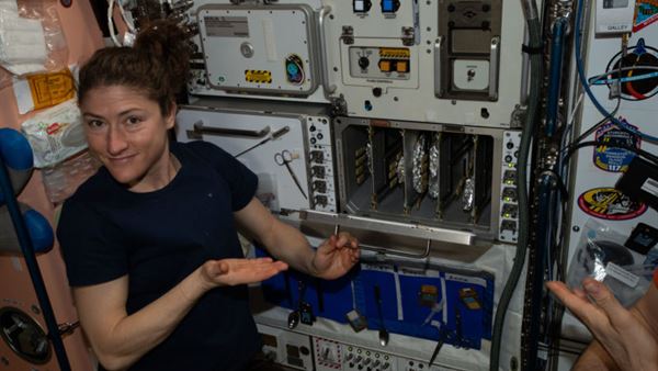 nasali-astronot-christina-koch-uzayda-1-yil-gecirecek-tihgF5zM.jpg