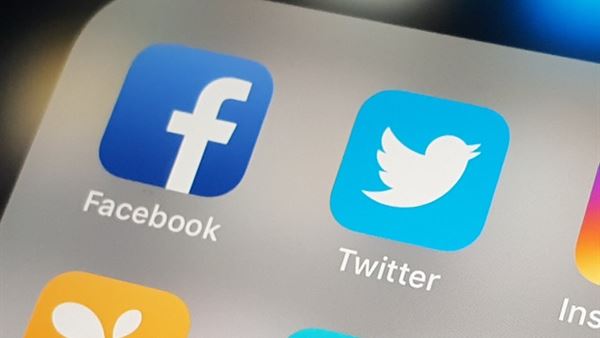 Rusya, Facebook ve Twitter’a 50’şer dolar para cezası verdi